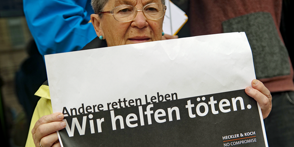 Protest gegen "Heckler & Koch" vor der Staatsanwaltschaft Stuttgart.