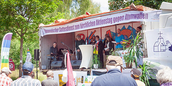 Kirchlicher Aktionstag mit Ökumenischem Gottesdienst gegen Atomwaffen in Büchel