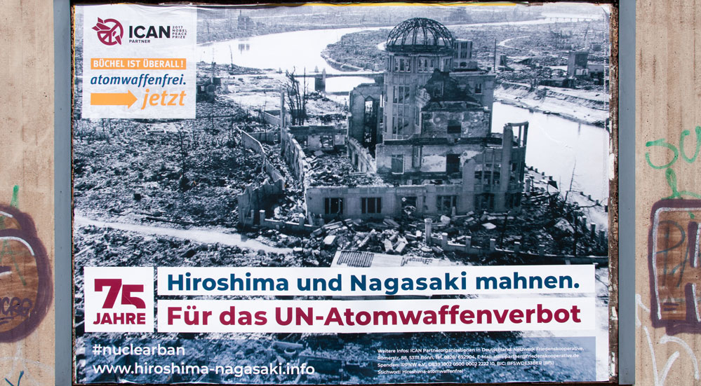 Plakataktion &quot;75 Jahre Hiroshima &amp; Nagasaki&quot;